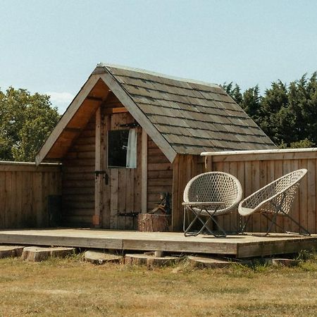 Glamping At The Retreat Wiltshire Is Rural Bliss Villa Chippenham  Exterior photo