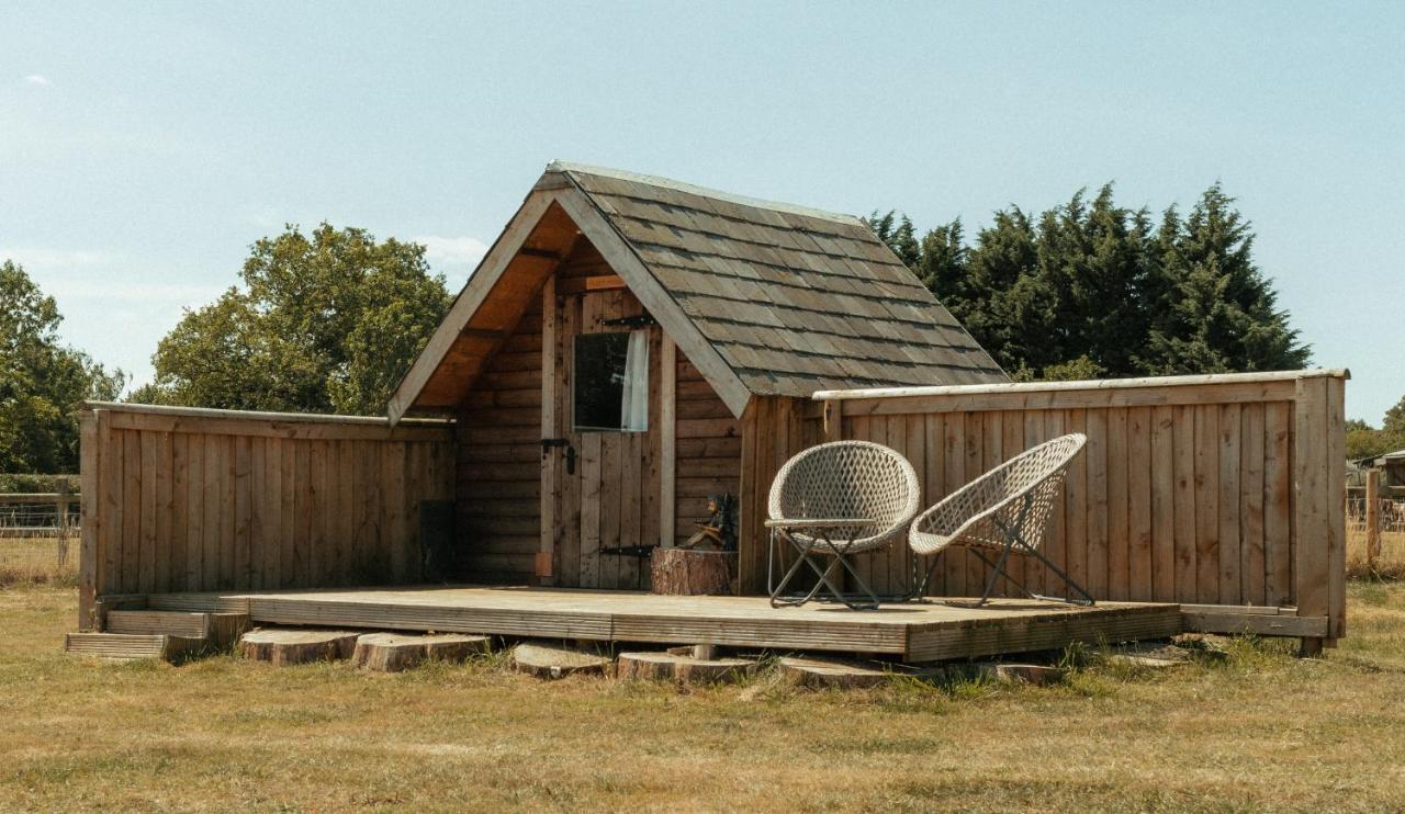 Glamping At The Retreat Wiltshire Is Rural Bliss Villa Chippenham  Exterior photo