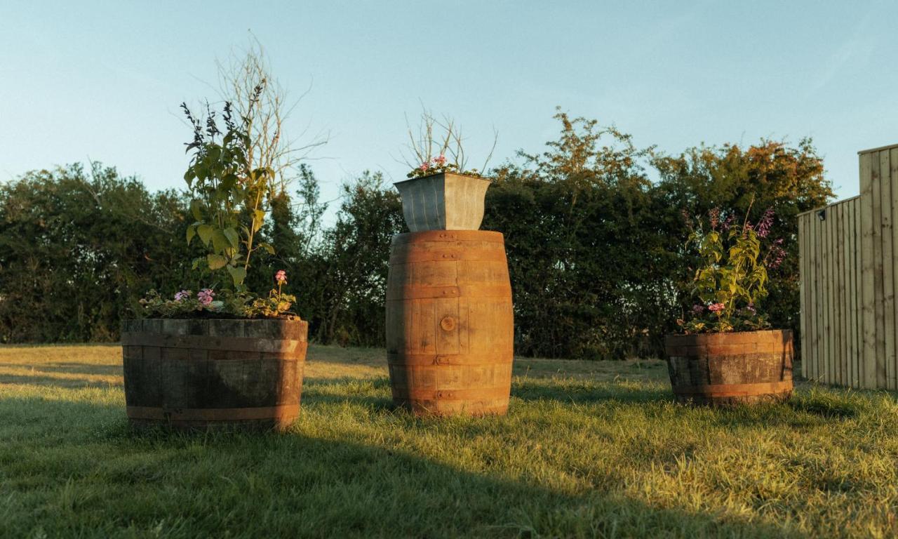 Glamping At The Retreat Wiltshire Is Rural Bliss Villa Chippenham  Exterior photo
