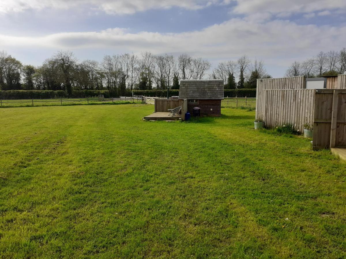 Glamping At The Retreat Wiltshire Is Rural Bliss Villa Chippenham  Exterior photo